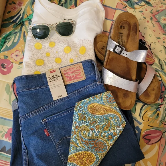 Tennessee River Gold Daisy T-Shirt ~Retro ~Y2K ~ GUC ~ Wmn XL ~ USA 100% Cotton - Picture 4 of 16